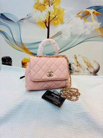 CHANEL

Best quality 

without box
size 20CM

100 dhs🇦🇪🇦🇪

Zain290
♥️♥️♥️