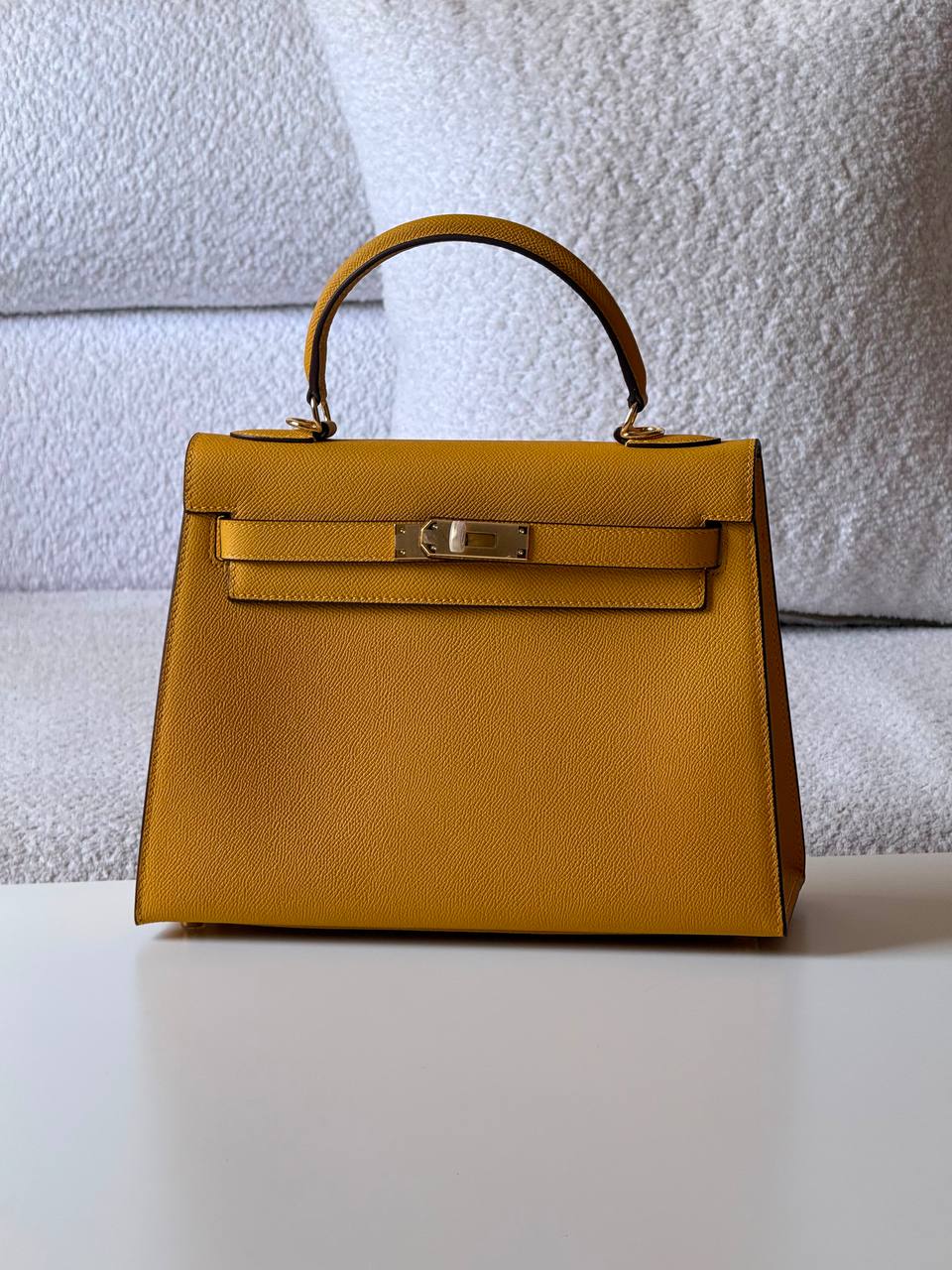 Hermes
kelly epsom 28cm💥Master quality ✅with box📦
460 dhs✅

Zain52
♥️♥️♥️