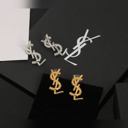 YSL ❤️‍🔥*
Earring 🦋
Master quality 💯
With normal boxes 📦 
45 dhs✅

Zain216
♥️♥️♥️