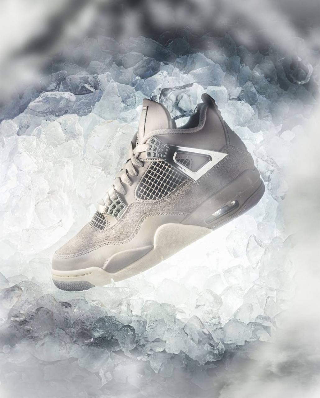 Jordan 4 Retro ‘Frozen Moments’🤍
36-45 AVAILABLE🤩
180 dhs✅

Zain242
♥️♥️♥️