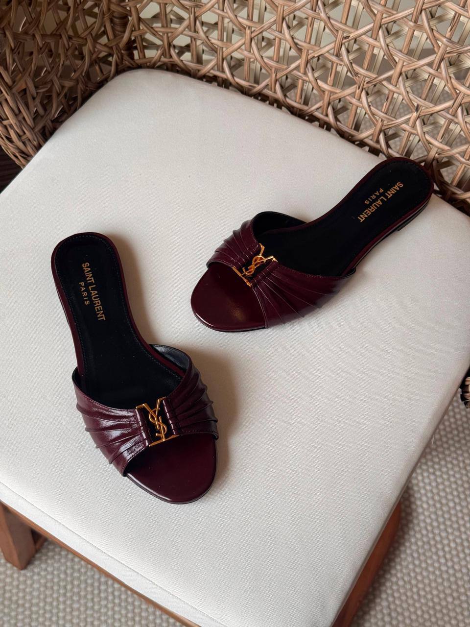 YSL 
✨ New Collection
👠 36–41
💎 Premium Quality
🔥 Super Master
450 dhs✅

Zain198
♥️♥️♥️