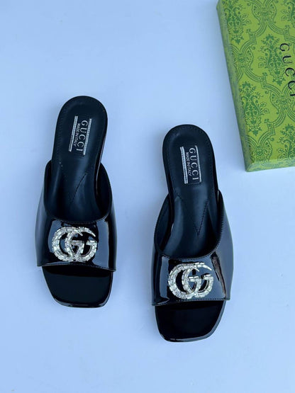 Gucci slipper
100 dhs🪙🌨️
Size 36-42

Zain55
♥️♥️♥️