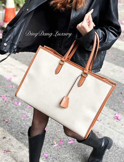 CELINE 

NEW CAME 

GOOD QUALITY 

100 dhs🇦🇪🇦🇪

Zain295
♥️♥️♥️