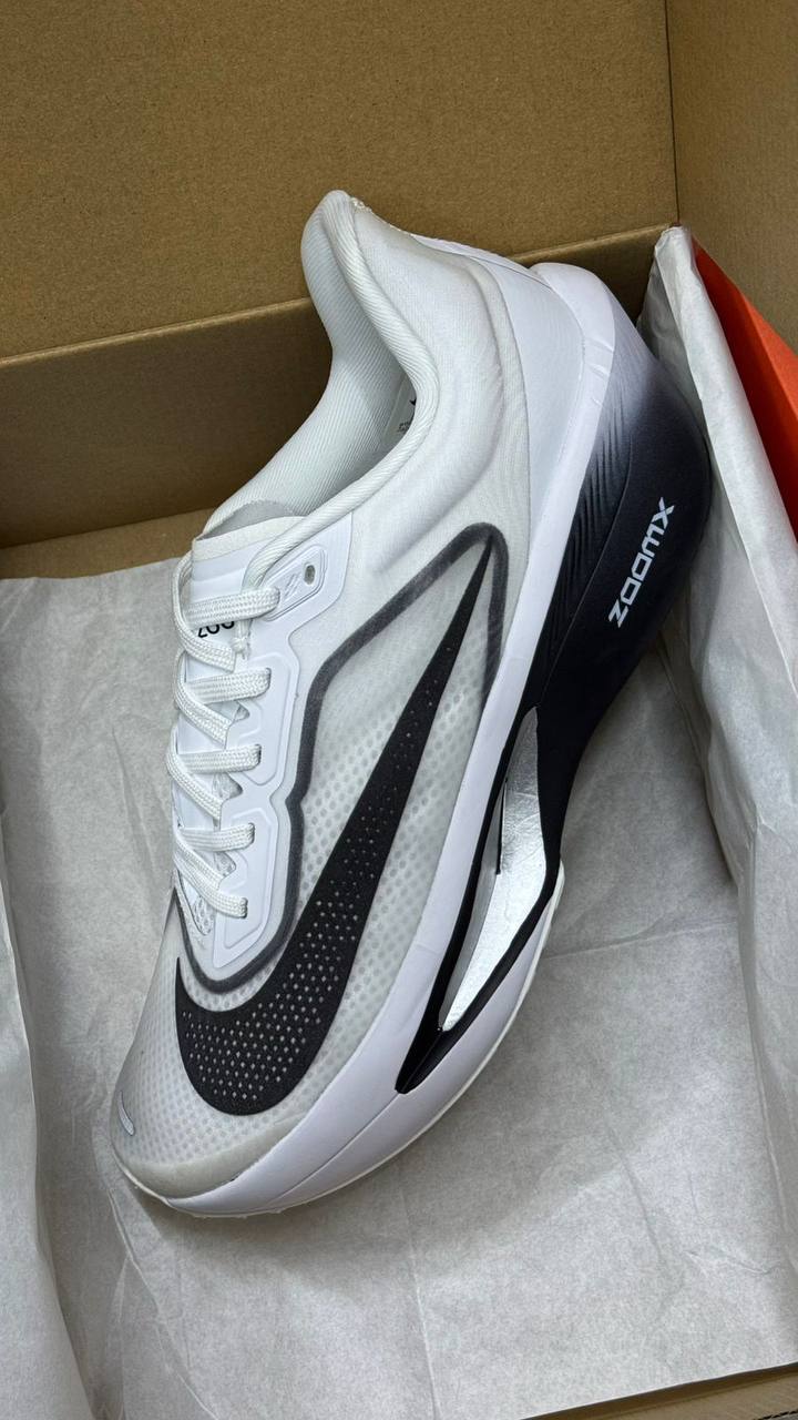 ZoomX
Size 40-45⚡️
150 dhs🪙🌨️

Zain183
♥️♥️♥️