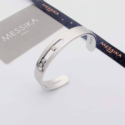 MESSIKA MEN

BRACELET

65 dhs🇦🇪

MASTER💫✨
WITH SMALL BOX AND PAPER BAG🎁🛍️

zain89
♥️♥️♥️