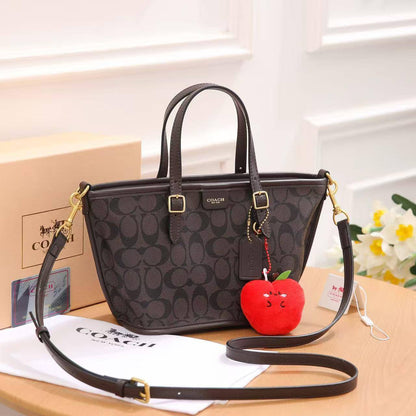 Coach
Best quality

With box’s
🎁🎁🎁

95 dhs🇦🇪
size 21cm

Zain158
♥️♥️♥️