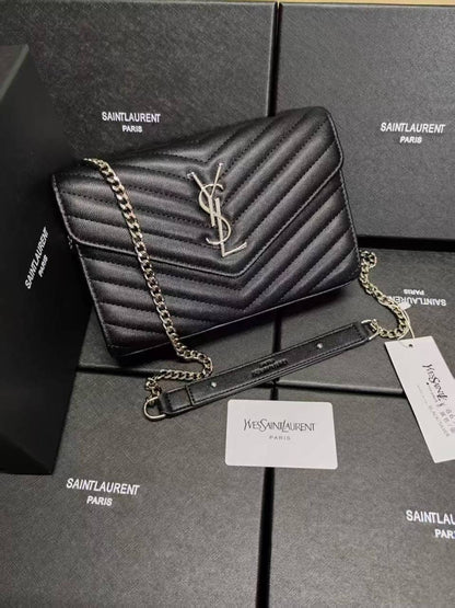 YSL
GOOD quality 
85 dhs💓

Zain200
♥️♥️♥️