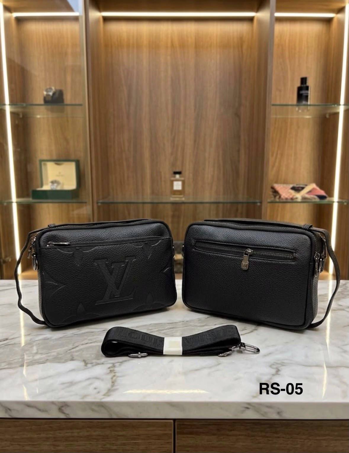 Mens bags

1p
90 dhs🇦🇪🇦🇪

Zain182
♥️♥️♥️