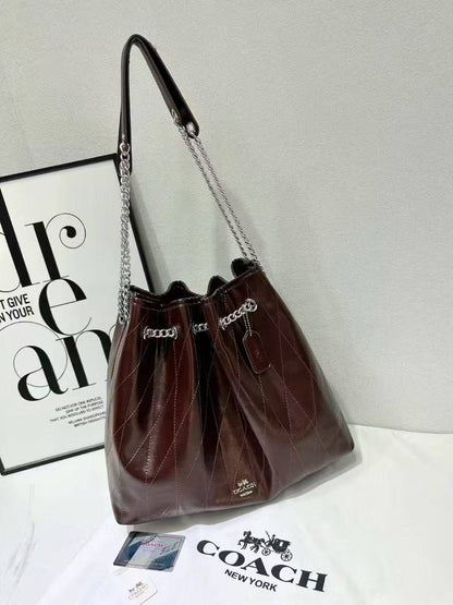 COACH Evelyn
36cm
105 dhs❣️

Zain44
♥️♥️♥️