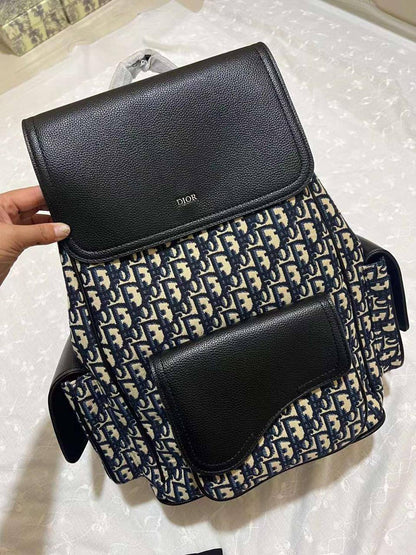 Backbag
150 dhs🪙🌨️

Zain143
♥️♥️♥️