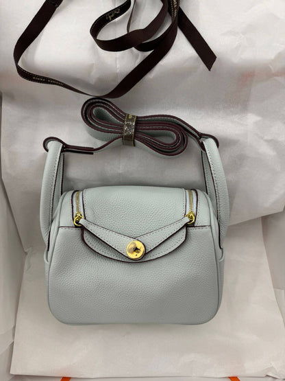 Hermes
20. Cm. 
Nice. Backing. High. Quality. 
330 dhs🪙🌨️

Zain131
♥️♥️♥️