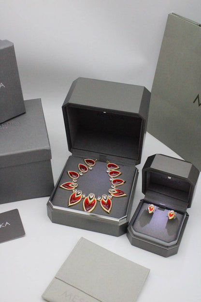 Messika set
280 dhs🇦🇪🇦🇪

Zain122
♥️♥️♥️
