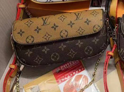 LV
27*15*7cm
With box
🎁🎁🎁

65 dhs🪙💕

Zain17
♥️♥️♥️