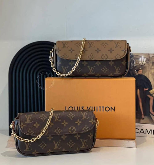 Louis Vuitton Monogram
Reverse Canvas Wallet On Chain 
Master quality
22cm

 with double box🎁

210 dhs🪙💕

Zain95
♥️♥️♥️