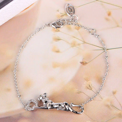 CARTIER Set
⭐✨💫
 *NECKLACE*
 *BRACELET*
     
90 dhs🌺
   
         _With_
  * BOX AND BAG* 🎁🛍️
*Master Quality*✨✅

Zain89
♥️♥️♥️