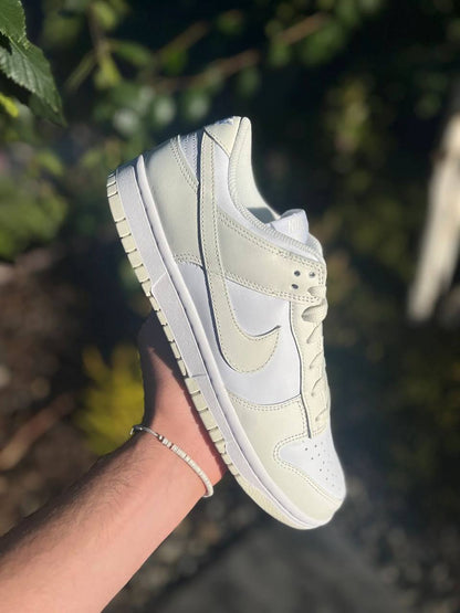 Dunk Low 
Size 36-46 
140 dhs🪙🌨️

Zain232
♥️♥️♥️