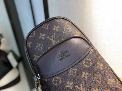 LV
Chest bag unisex 
 good quality
 with box
🎁🎁🎁

95 dhs✅

Zain39
♥️♥️♥️