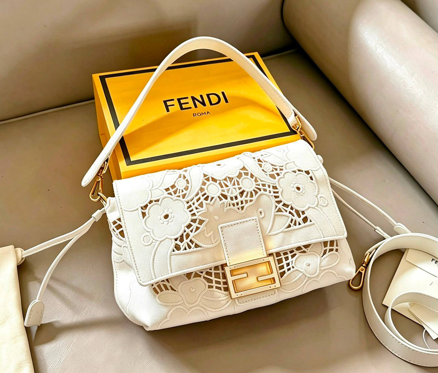 FENDI 
NEW DESIGN
 MASTER QUALITY WITH BOX 
350 DHS✅

Zain295
♥️♥️♥️