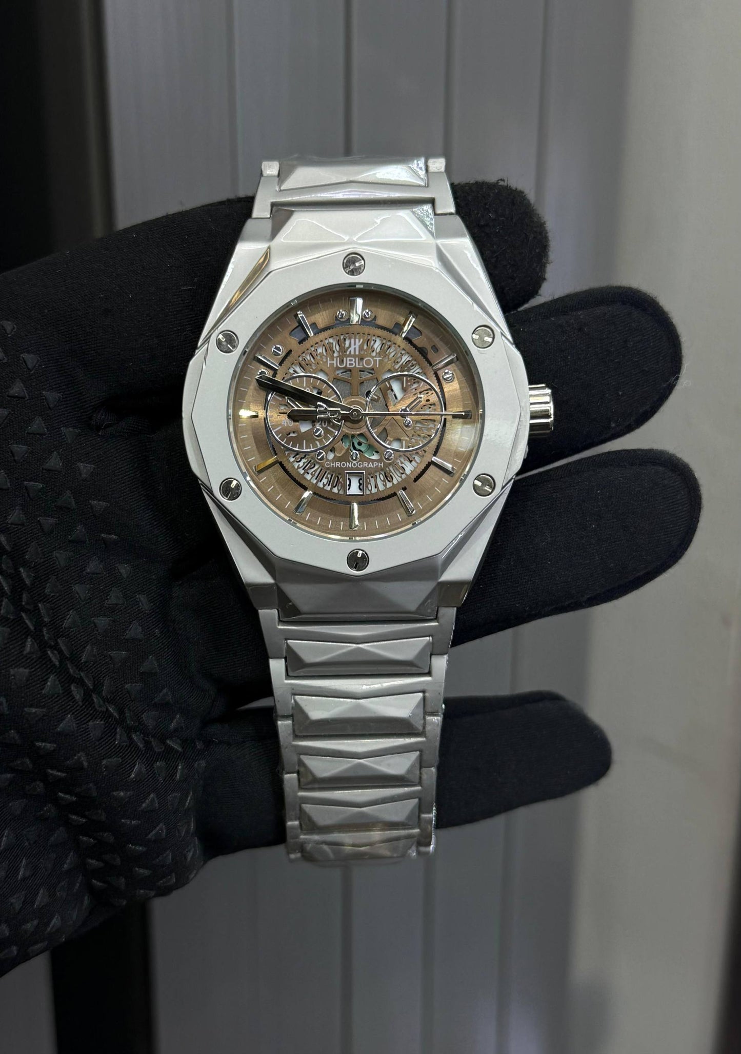 Hublot Men
*Battery*
65 dhs💚

Zain29
♥️♥️♥️