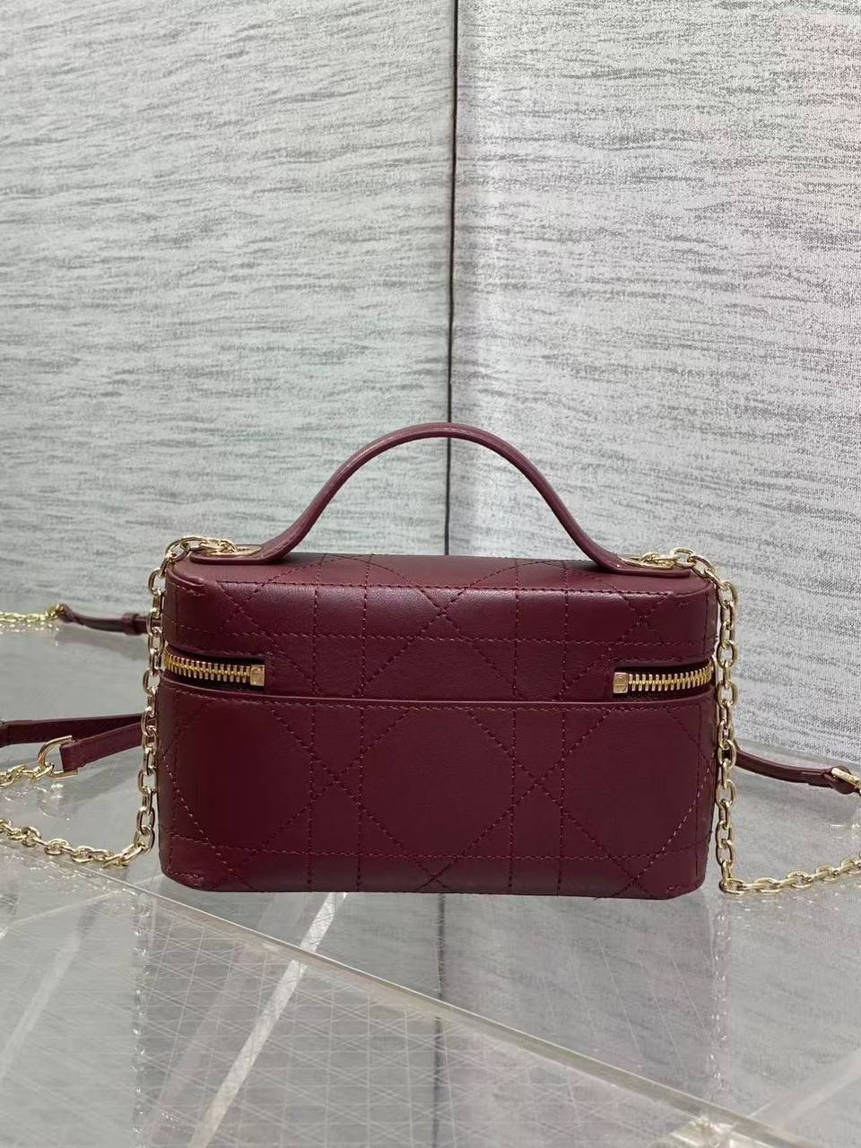 Dior 
new collection ✅*
*Size 18 cm*
For Price 👇 WhatsApp✅
0568585901 
0507557372
0552275751 Owner Zain 👌

Zain274
♥️♥️♥️