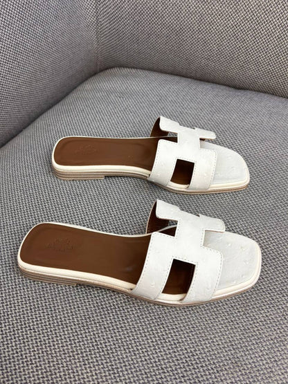 Hermes  
100 dhs✅
Size 36-42

Zain55
♥️♥️♥️