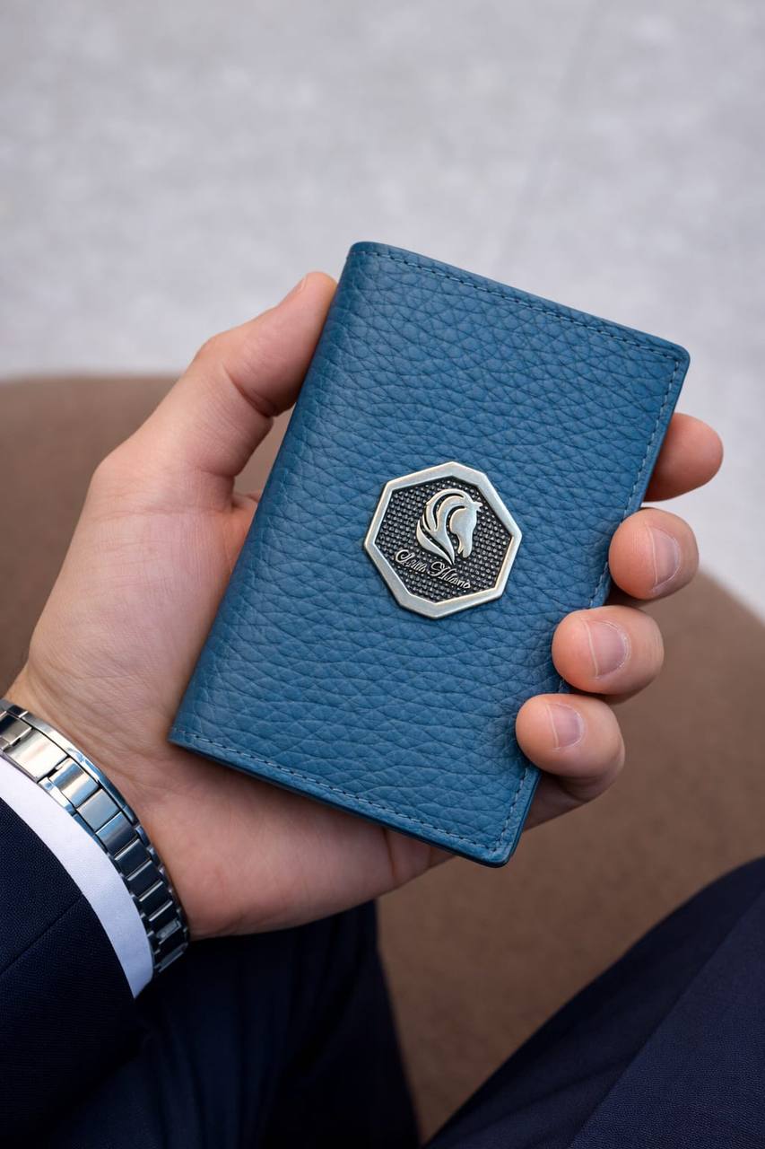 Louis Hilano wallet for men soft leather with box and paper bag 
90 dhs✅

Zain59
♥️♥️♥️