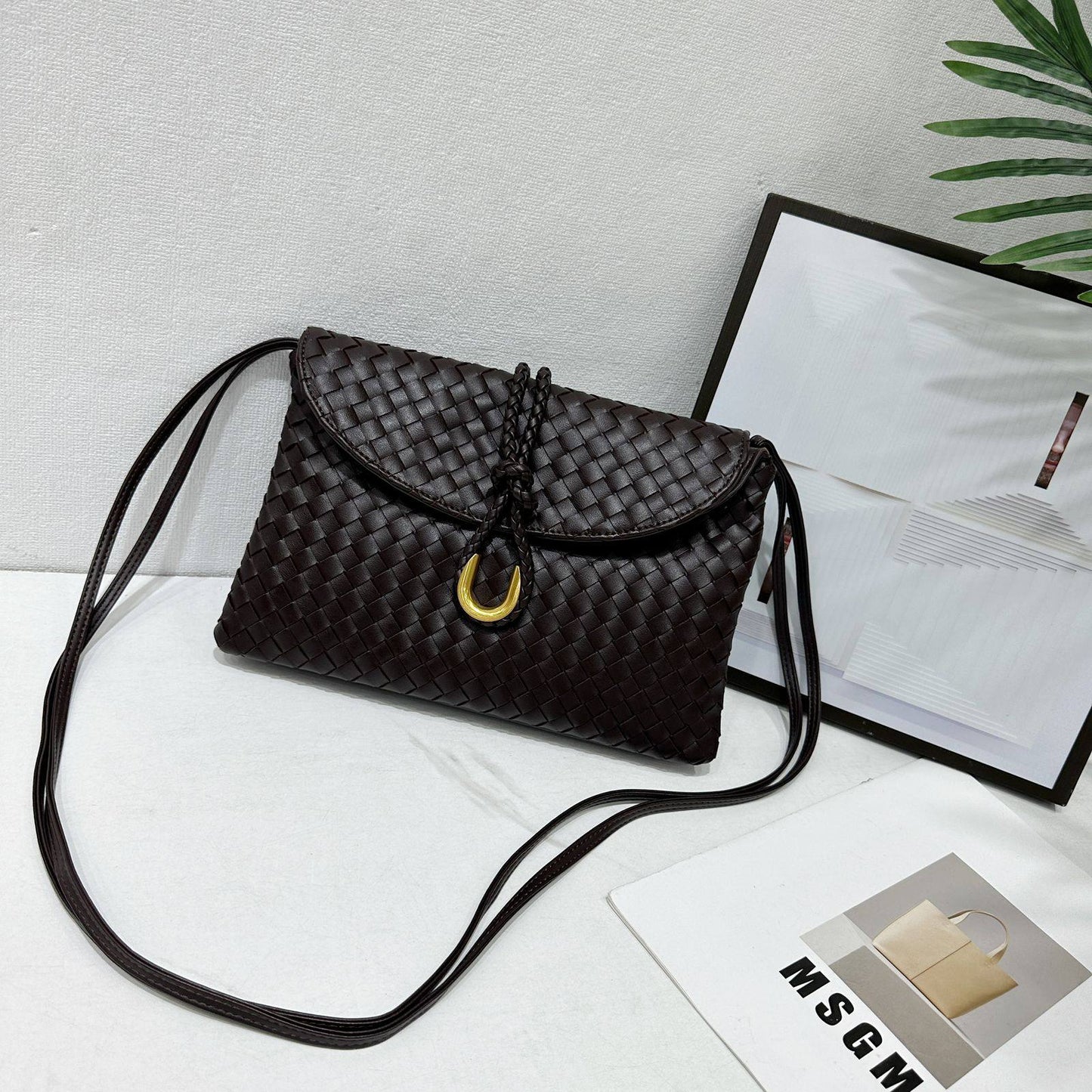 Bottega

with box
🎁🎁🎁

95 dhs🪙🌨️

Zain38
♥️♥️♥️