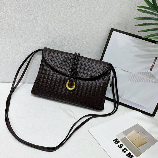 Bottega

with box
🎁🎁🎁

95 dhs🪙🌨️

Zain38
♥️♥️♥️