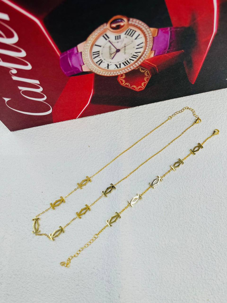 Stainless steel ❤️‍🔥*
Non tarnish 💯
ONE Piece 🦋
With black boxes 📦 
20 dhs💓
With normal boxes 🗃️ 
And paper bag 🛍️
30 dhs💓

Zain216
♥️♥️♥️