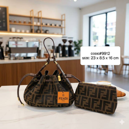 𝗙𝗘𝗡𝗗𝗜  POMODORINO
ʙᴜᴄᴋᴇᴛ  ʙᴀɢ ᴢᴜᴄᴄᴀ
ᴍᴀᴛᴛᴇ ᴀɴᴅ ᴄᴀɴᴠᴀs ʟᴇᴀᴛʜᴇʀ
ᴡɪᴛʜ ᴡᴀʟʟᴇᴛ sᴍᴀʟʟ ᴘᴏᴜᴄʜ
sɪᴢᴇ: 23 cm

75 dhs🪙🌨️

Zain31
♥️♥️♥️