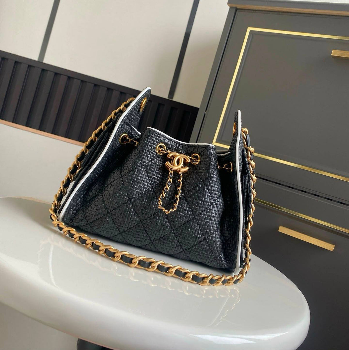 CHANEL 

RESTOCK 
HIGH QUALITY 
SMALL SIZE 

120 dhs🇦🇪🇦🇪

22 cm
Zain295
Zain39
♥️♥️♥️