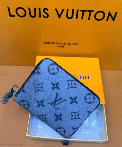 LV

With box 
🎁🎁🎁

35 dhs✅

Zain93
♥️♥️♥️