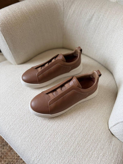 ZEGNA
*AAA QUALITY*
*SIZE:40 to 46*
450 dhs✅

Zain185
♥️♥️♥️