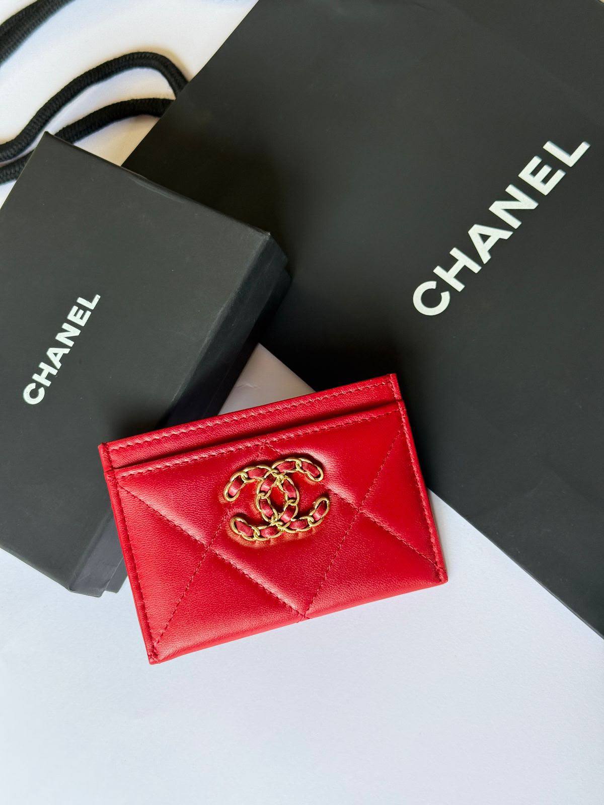 Chanel

Super Master

280 dhs🇦🇪🇦🇪

Zain275
♥️♥️♥️