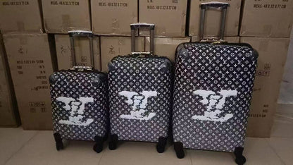 Travel Bags Set
570 dhs✅

Zain200
♥️♥️♥️