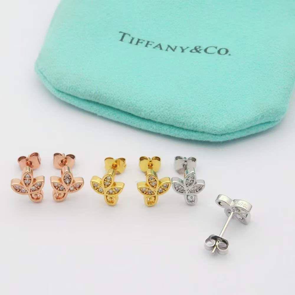 Tiffany EARRING
MASTER💫✨
GOLD SILVER ROSE GOLD AVAILABLE
50 dhs✅
WITH BOX AND PAPER BAG🛍️🎁

Zain89
♥️♥️♥️