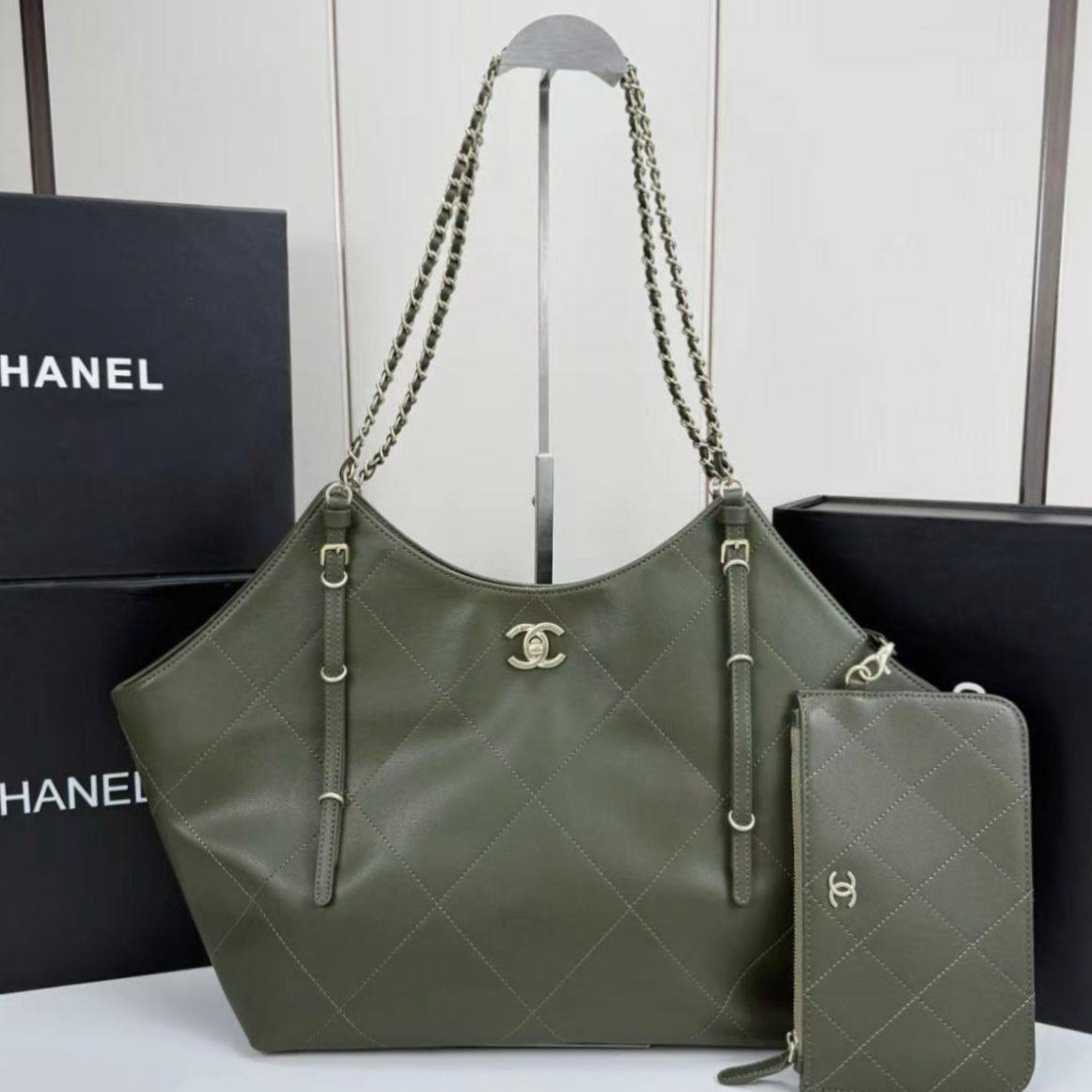 CHANEL 

COPY ONE 

NEW CAME 

170 dhs🇦🇪🇦🇪

Zain39
♥️♥️♥️