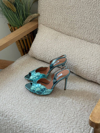 AQUAZZURA 

𝐀𝐯𝐚𝐢𝐥𝐚𝐛𝐥𝐞 𝐍𝐨𝐰

𝐒𝐢𝐳𝐞𝐬: 𝟑𝟔 — 𝟒𝟏
500 dhs🇦🇪🇦🇪

Zain298
♥️♥️♥️