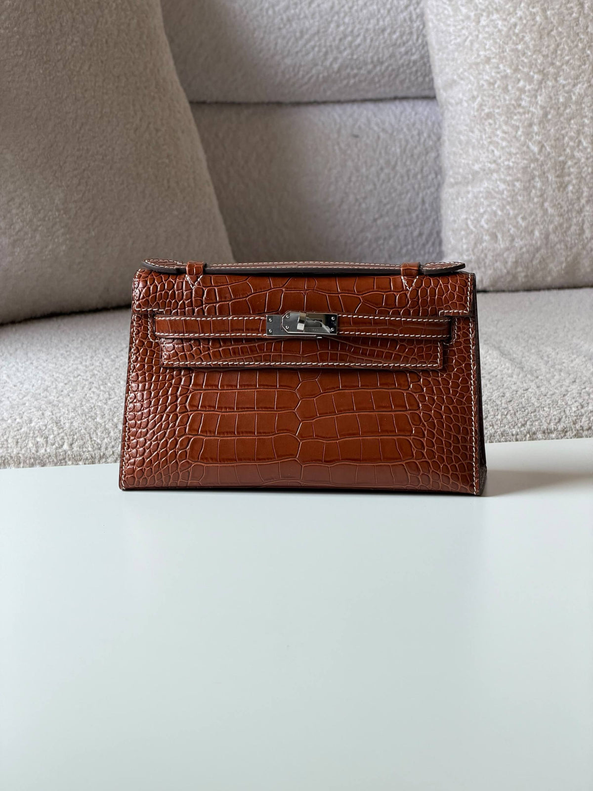 Hermes
pochette 21cm

master quality
with box 📦 
600 dhs🇦🇪🇦🇪

Zain52
♥️♥️♥️