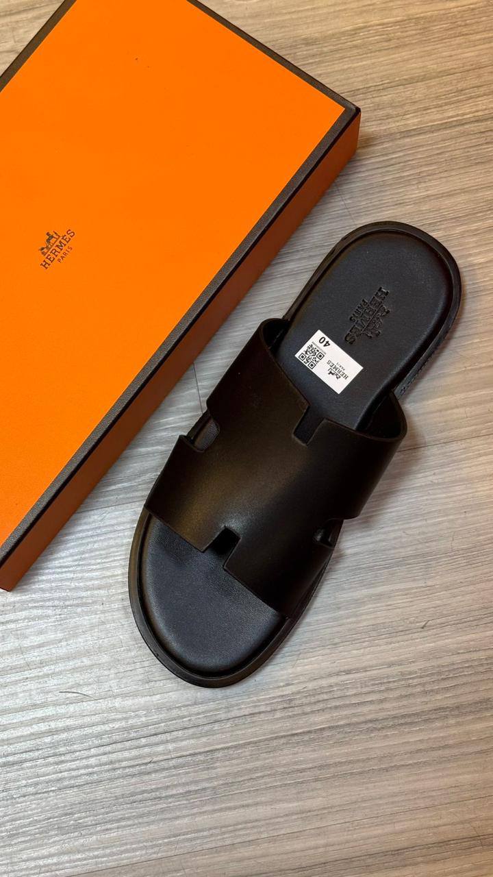 Hermes
size 40 TO 45 
110 dhs🇦🇪

Zain183
♥️♥️♥️