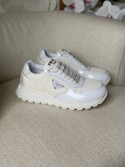 Prada Sneakers
*Vip Quality*
*Size: 40 to 46*
450 dhs✅

Zain185
♥️♥️♥️