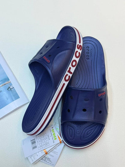 crocs unisex
Size 36to45
40 dhs🪙🌺

Zain236