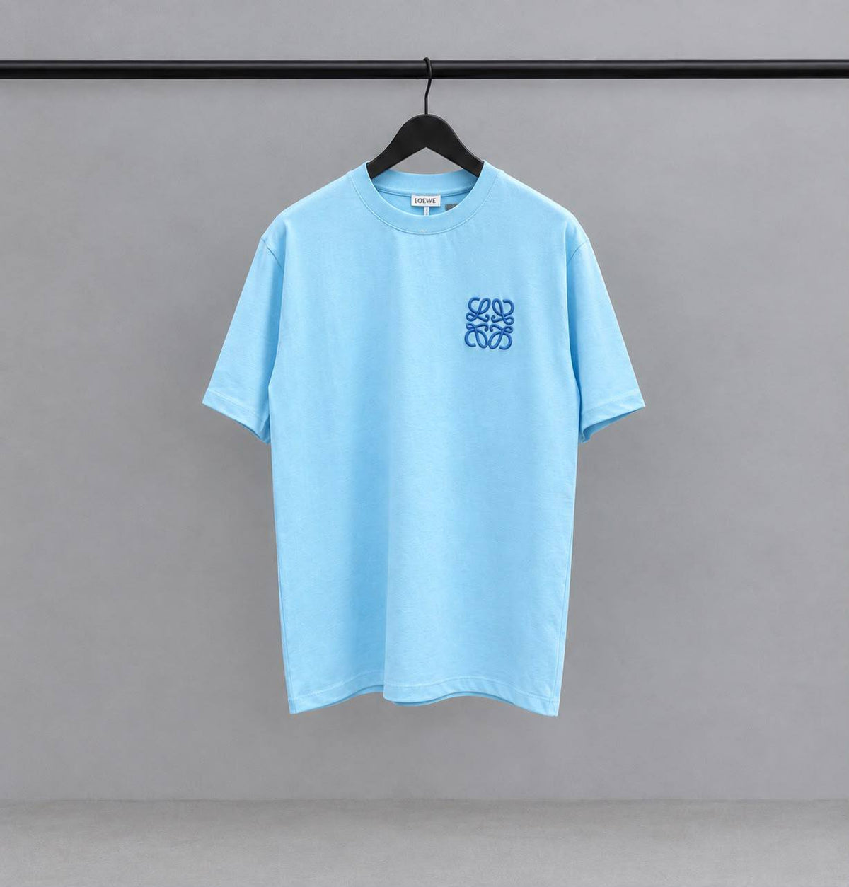LOEWE ❣️
SUPER MASTER QUALITY ✨
SIZE :S M L XL XXL
280 dhs🇦🇪🇦🇪

Zain327
♥️♥️♥️