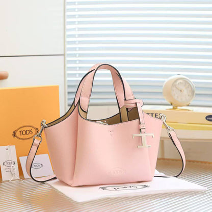 TODS
100 dhs✅
With box
22cm
Good quality

Zain219
♥️♥️♥️