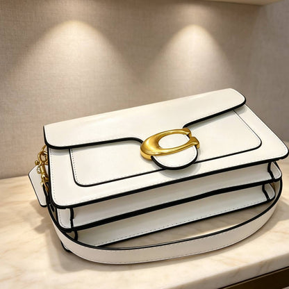 Coach
90 dhs🇦🇪🇦🇪
with box

Zain235
♥️♥️♥️