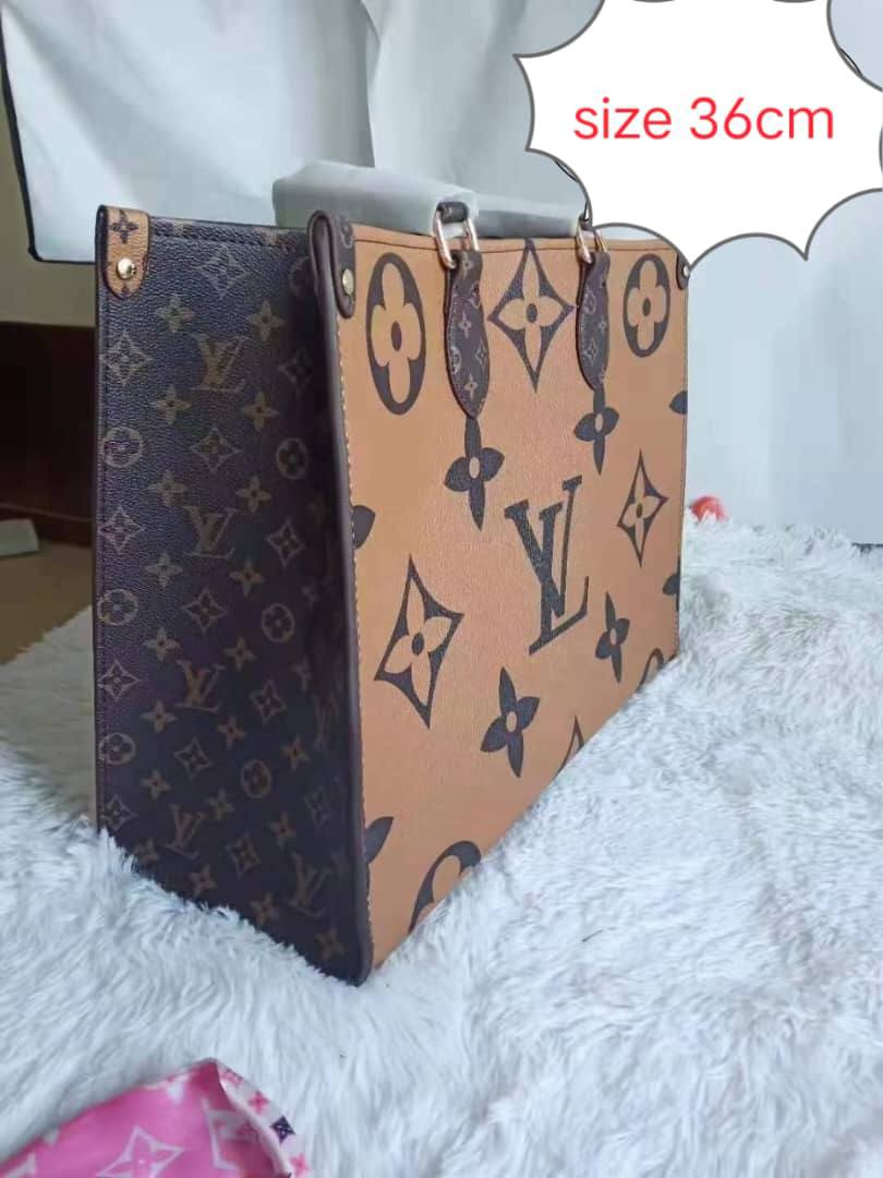 LV
95 dhs❤️   36cm
105 dhs❤️   41cm
Two size

Zain26
♥️♥️♥️