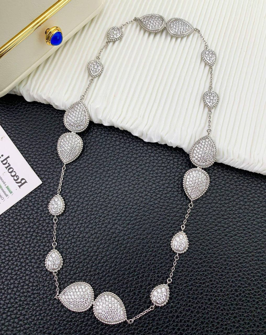 BOUCHRON NECKLACE
MASTER 💫✨
140 DHS✅
WITH BOX AND PAPER BAG🛍️🎁

Zain89
♥️♥️♥️