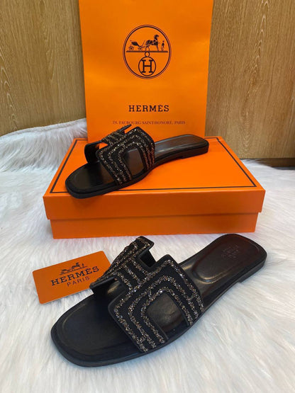 Offer “Offer “Offer 
———————————-
Hermes 
Size 36 To 41
100 dhs✅

Zain120
♥️♥️♥️