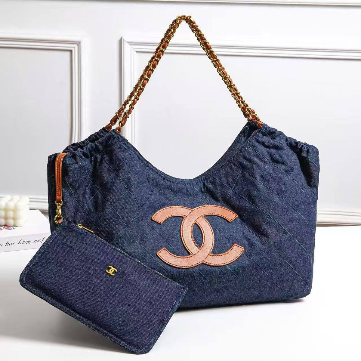 Chanel

150 dhs🇦🇪🇦🇪

Zain143
♥️♥️♥️