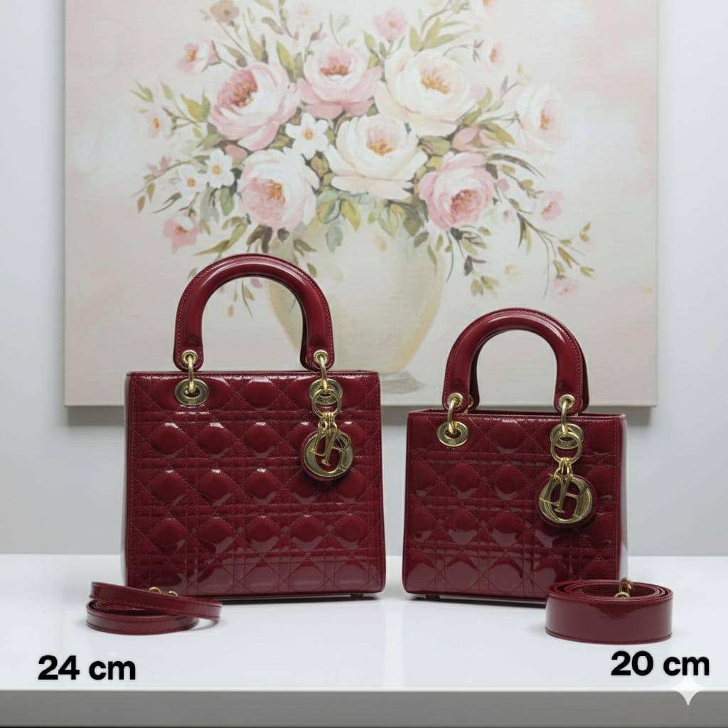 CHRISTIAN LADY DIOR
ɢʟᴏssʏ ᴍᴀᴛᴇʀɪᴀʟ
ɢᴏʟᴅ ʜᴀʀᴅᴡᴀʀᴇ
ᴡɪᴛʜ ᴡᴇʙ ʟᴏɴɢ sᴛʀᴀᴘ
ᴡɪᴛʜ BOX
🎁🎁🎁
 *sɪᴢᴇ: 24 cm = Pʀɪᴄᴇ 110 ᴅʜs* 
  
 *sɪᴢᴇ: 20 ᴄm = Pʀɪᴄᴇ 100 ᴅʜs* 

Zain31
♥️♥️♥️
